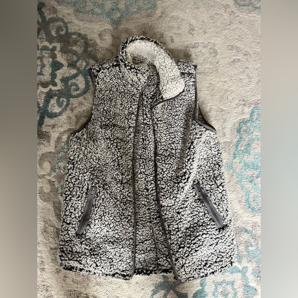 sherpa zip up vest